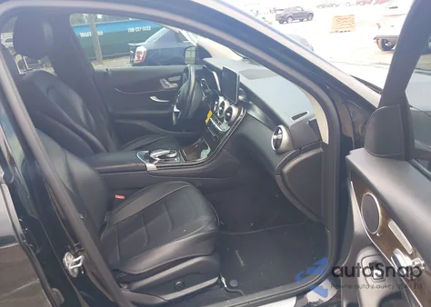 2016 Mercedes-Benz Glc 300 from USA, damaged, VIN WDC0G4JB4GF108562